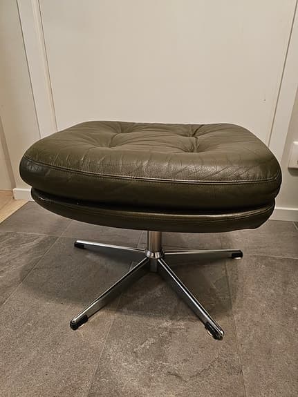 Retro grön skinnpall från 70-talet säljes