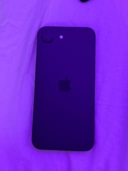 Apple iPhone 16 128 GB svart