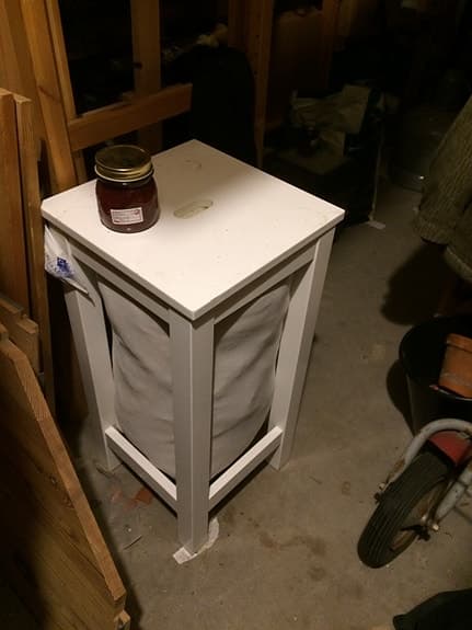 Piedestal/sidobord/avställnigsbord, vitt