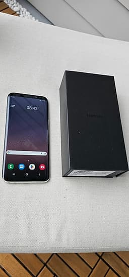 Härlig Samsung Galaxy S8+ 64GB NYSKICK!