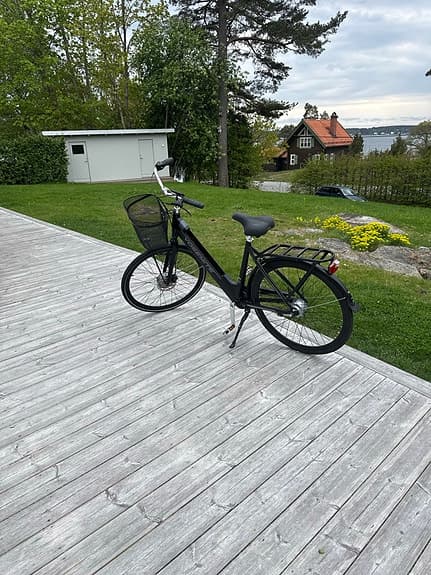 El cykel som är sparsamt använd 12.000 nypris