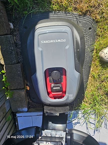Powerworks robotgräsklippare grå/röd