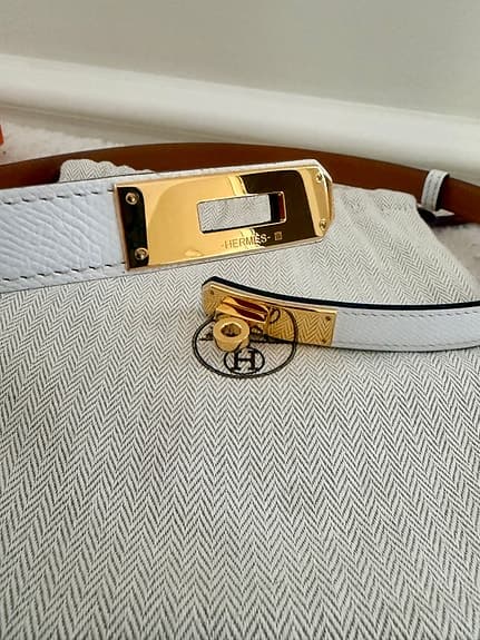 Hermès Kelly bälte vitt läder