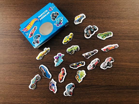 Hot Wheels Magnetiska Bilar & Leksaksmagneter