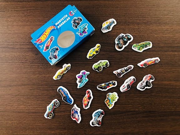 Hot Wheels Magnetiska Bilar & Leksaksmagneter