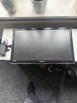 Samsung LED skärm 24 tum svart