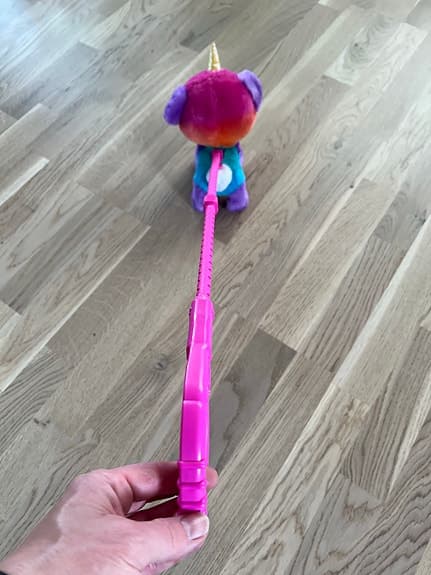 interaktiv leksak från FurReal Friends vid namn Walkalots Pandacorn