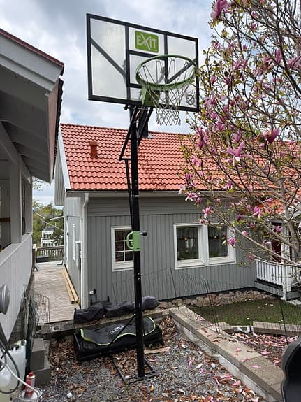EXIT basketställning med korg och platta