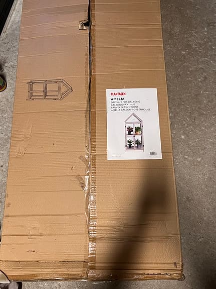 Helt nytt balkongväxthus i originalförpackning