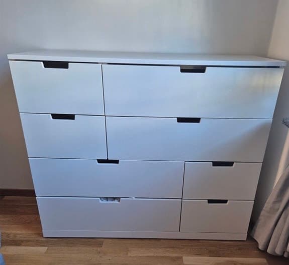 IKEA byrå med 8 lådor vit 120x99 cm
