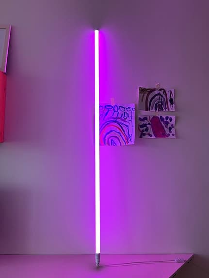 HAY Neon Tube lysrörslampa 150 cm - rosa