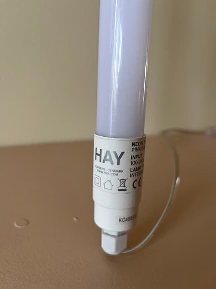 HAY Neon Tube lysrörslampa 150 cm - rosa