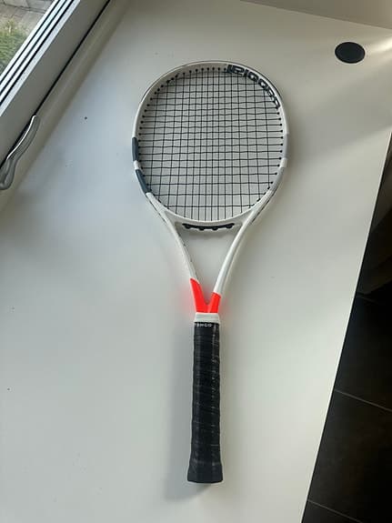 Babolat Pure Strike tennisracket 100sgi 16/19