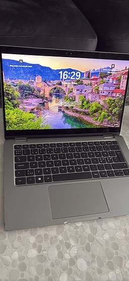 Dell bärbar dator 14 tum silver