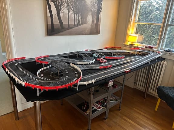 Ninco Mastertrack bilbana med bilar, komplett episk bana på liten yta!