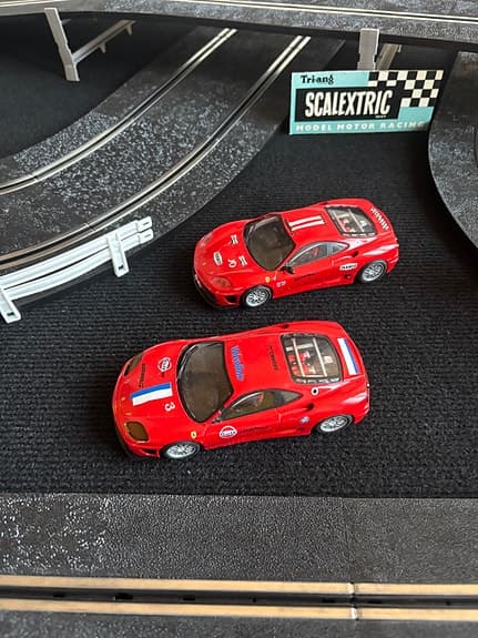Ninco Mastertrack bilbana med bilar, komplett episk bana på liten yta!