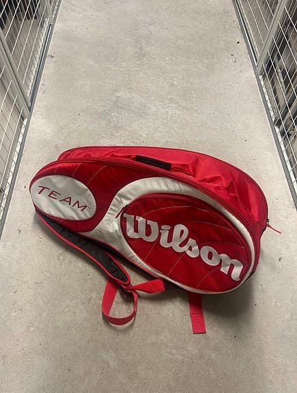 Wilson tennisväska med racketar