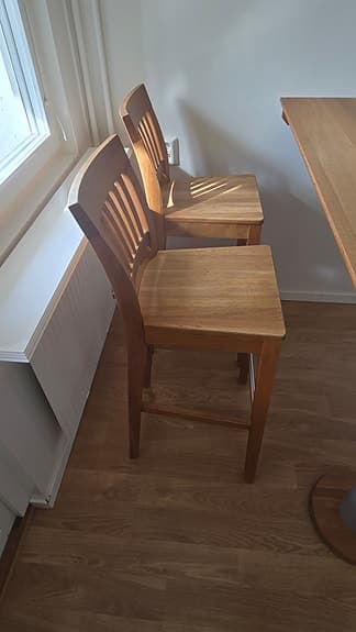 Barbord och 2 stolar
