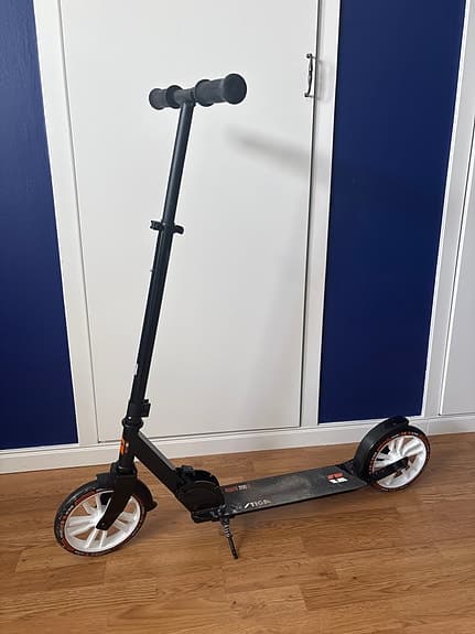 Stiga sparkcykel route 200s