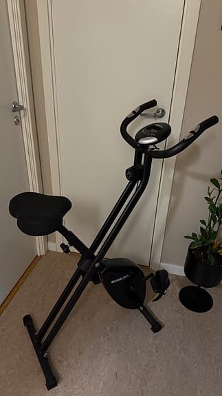 Epsilon motionscykel svart
