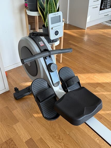 Roddmaskin Titan Life R620 svart/grå