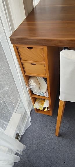 Barstolar och barbord med finurlig förvaring
