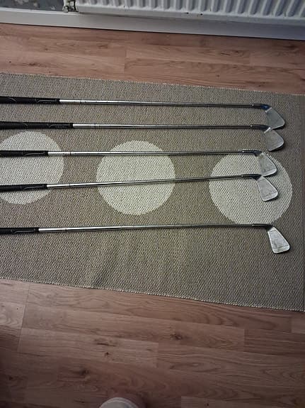 Palmer järnset golfklubbor 3–8