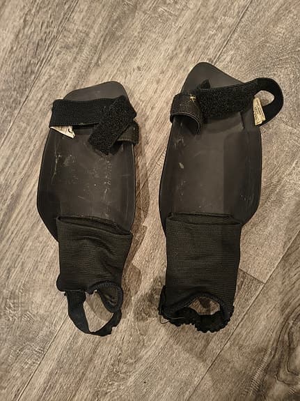 Fotbolls benskydd Nike,storlek M barn