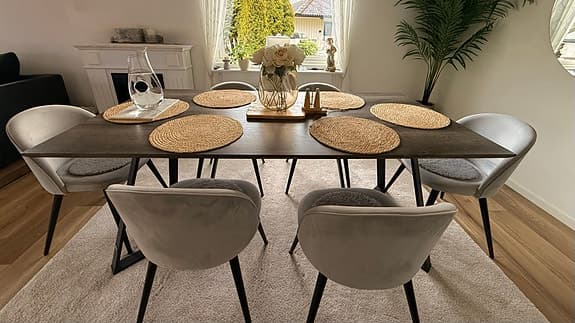 Ventura Home Matbord och 6 stolar