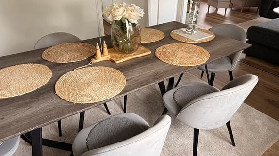 Ventura Home Matbord och 6 stolar
