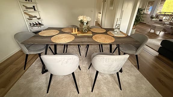 Ventura Home Matbord och 6 stolar