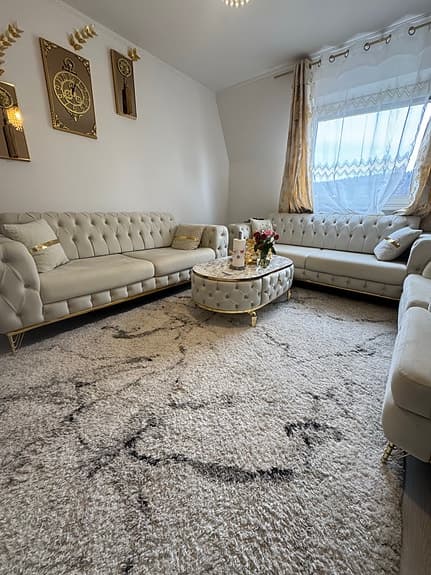 Elegant soffgrupp i Chesterfield-stil – Nyskick