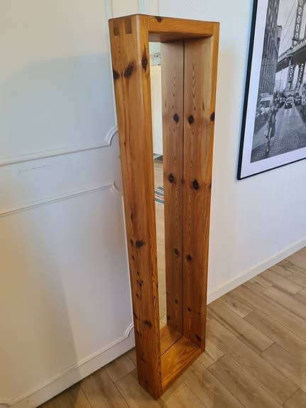 Sven Larsson helkroppsspegel i furu
