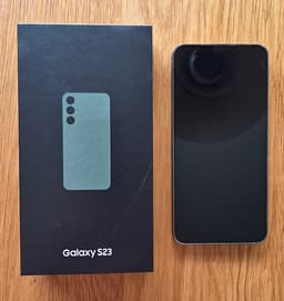 Samsung S23 256 GB, inkl laddare.