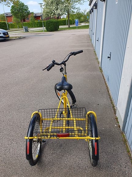 Tre-hjulig cykel för barn