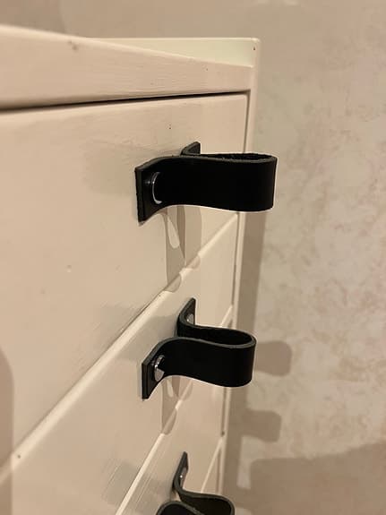 Fin byrå vitmålad
