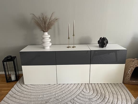 IKEA BESTÅ byrå – vit & grå högglans