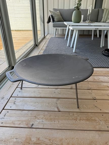 Oanvänd Muurikka stekhäll 58 cm med ben och väska