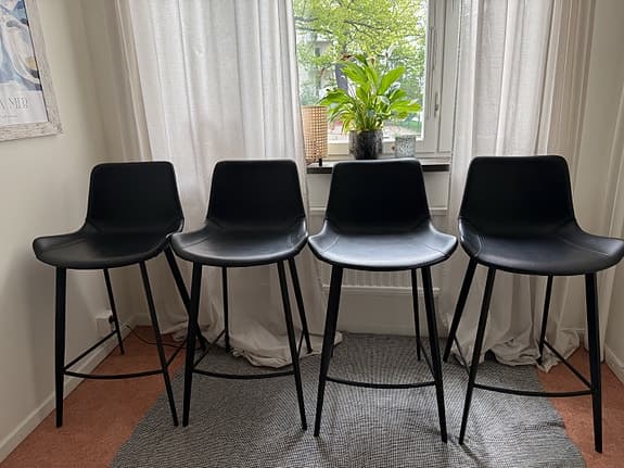 Dan Form Hype Barstolar svarta 4 st (sitthöjd: 65 cm)