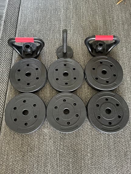 Justerbar kettlebell med viktskivor 2,5 kg och 3 kg