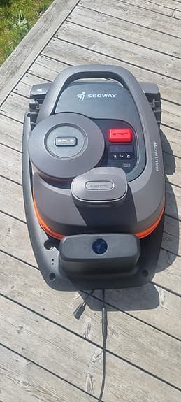 Segway Navimow H800E – Spara ~43% på en nästan helt ny klippare!