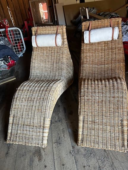 IKEA rotting vilstolar med nackkudde