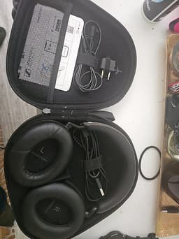 Sennheiser Momentum 4 Wireless