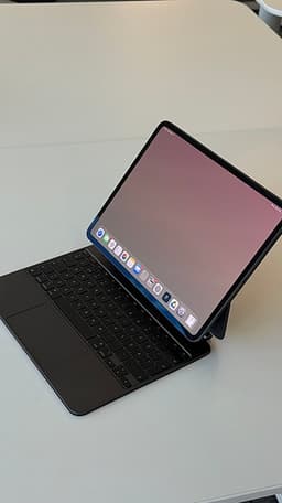 iPad Pro M4 •  13” • 1TB  • 16GB RAM • Nano Texture Glass + Magic Keyboard