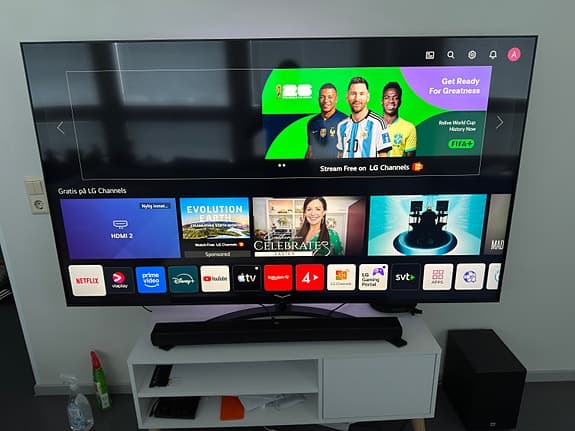 Säljer LG 75” Smart TV (2023) + JBL ljudsystem med subwoofer