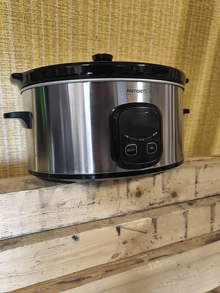 Menuett Slow Cooker 6L – använd 1 gång – nära nyskick