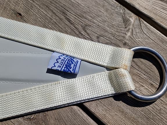 Turun markiisi triangulärt segel grått