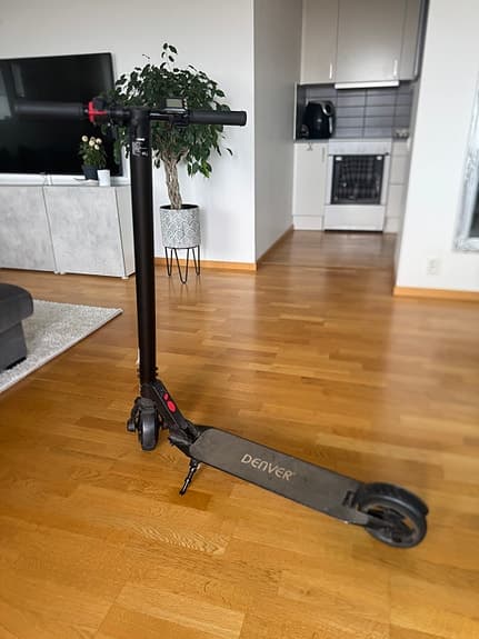 Denver elsparkcykel svart