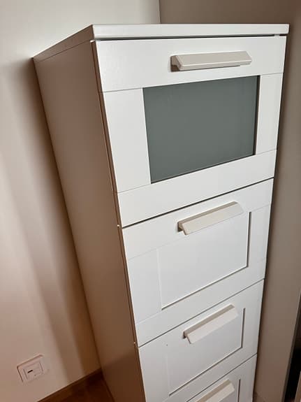 Ikea Brimnes byrå med 4 lådor i bra skick!