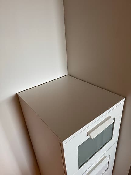 Ikea Brimnes byrå med 4 lådor i bra skick!